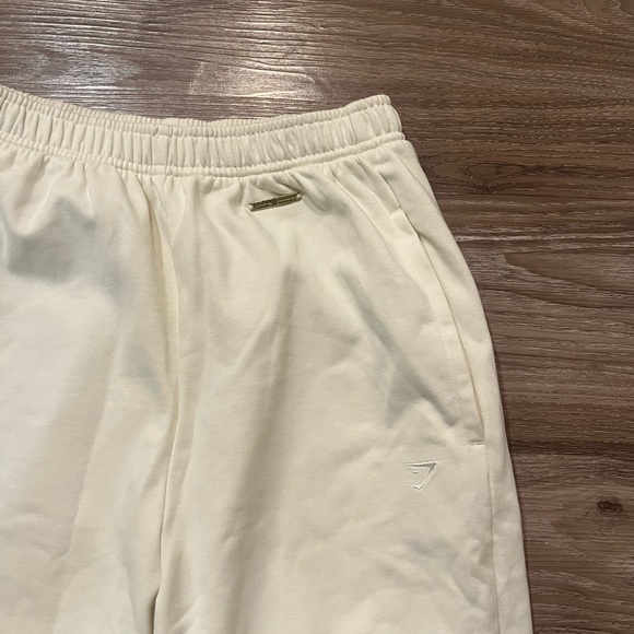 Gymshark Whitney Simmons Loose Joggers - Picture 2 of 5